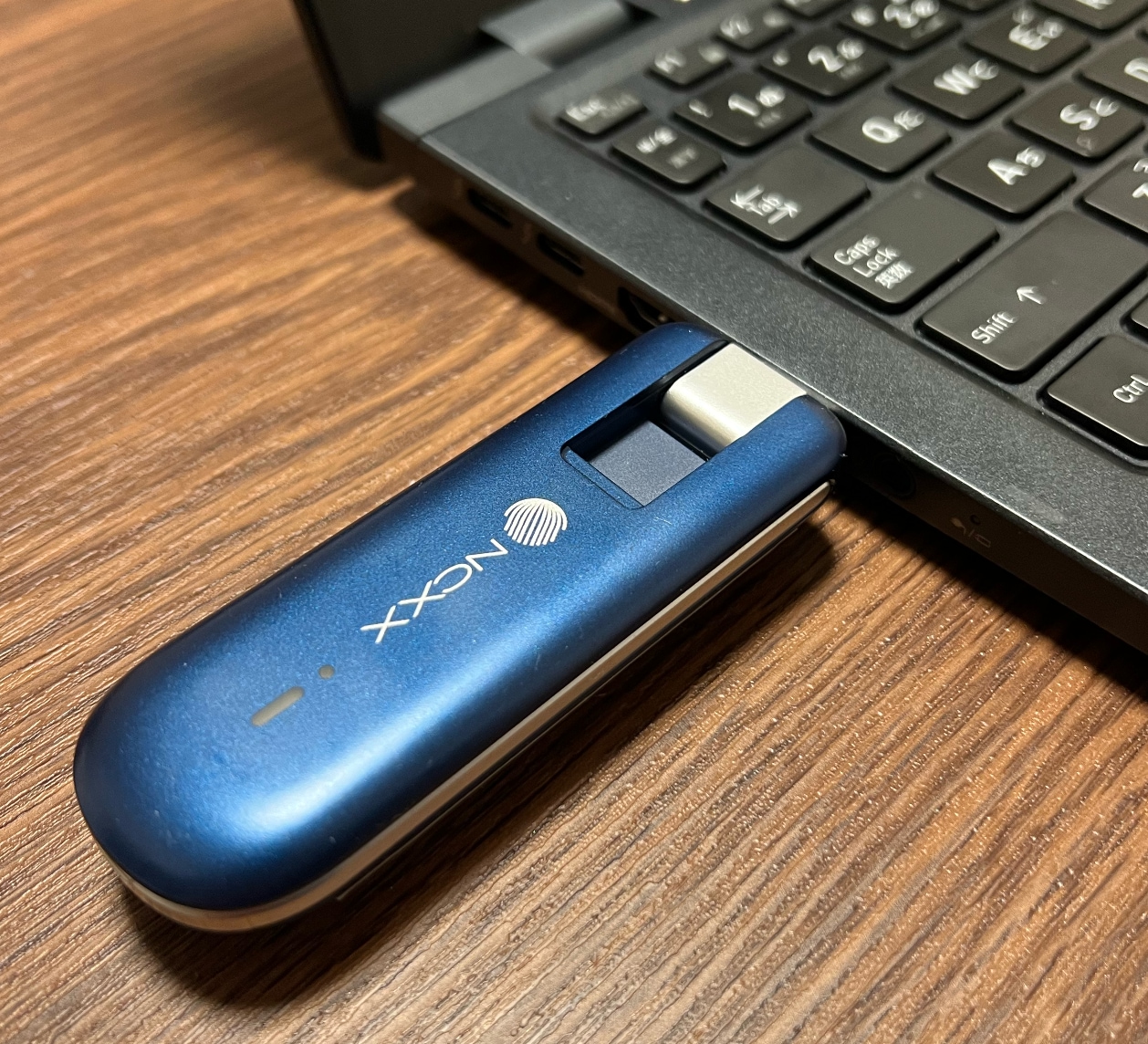USBドングル差し込みイメージ