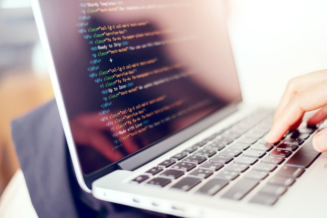 リファクタリングとは?コードの目的やメリットをわかりやすく解説